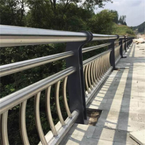 公路橋梁防撞護(hù)欄